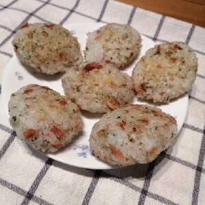 離乳食 ツナの焼きおにぎり レシピ 作り方 By ぽんた0479 楽天レシピ 離乳食 ツナの焼きおにぎり レシピ 作り方 By ぽんた0479 楽天レシピ
